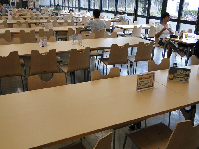 カフェテリア食堂